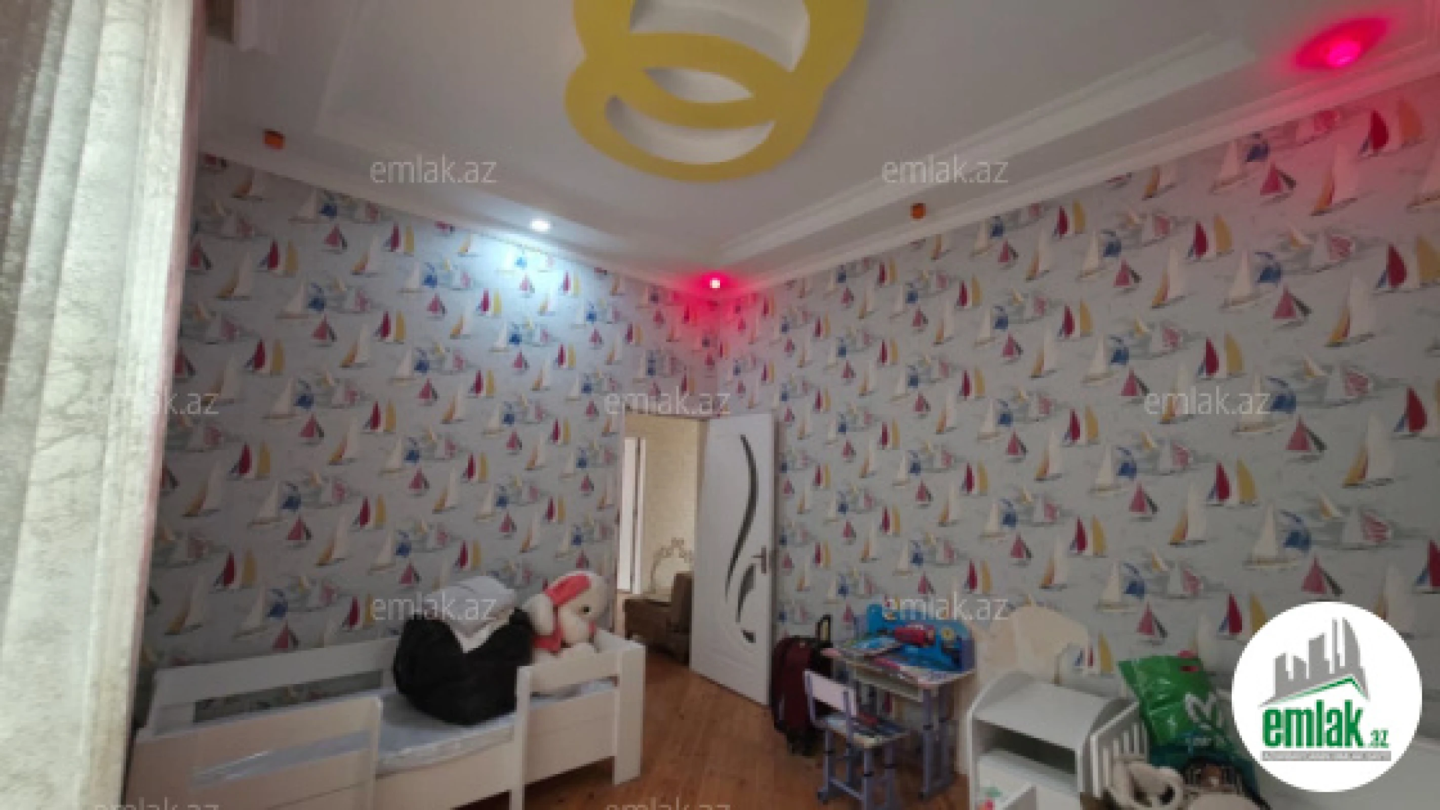 Satılır 6 otaqlı həyət evi 480 m²