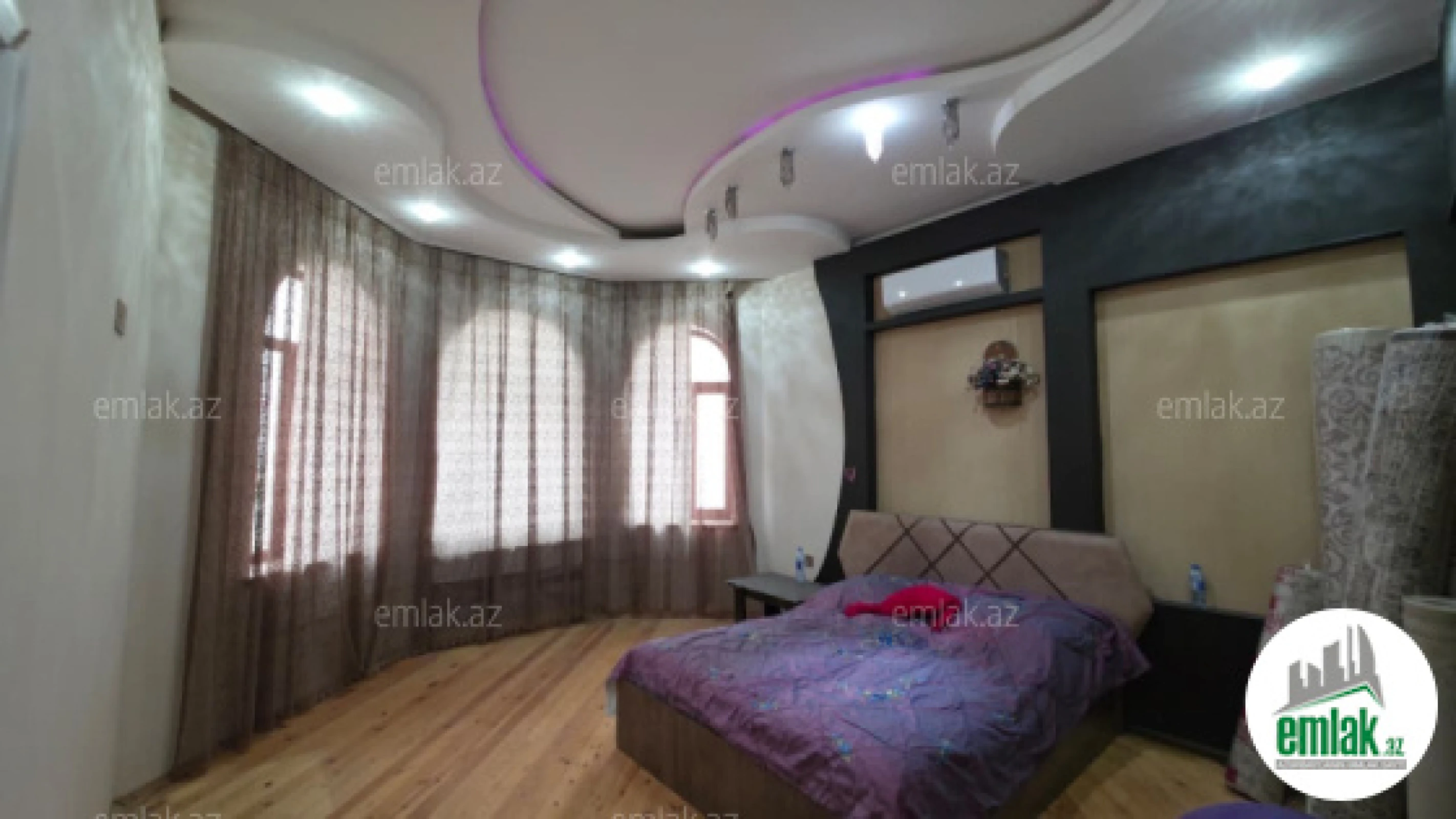 Satılır 6 otaqlı həyət evi 480 m²