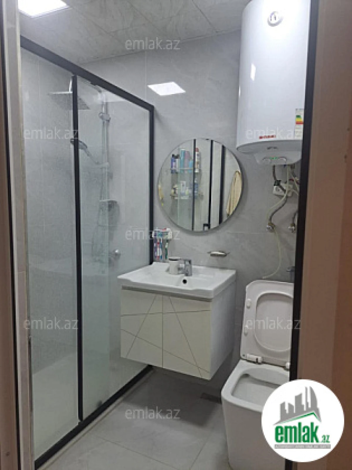 Satılır 3 otaqlı köhnə tikili 70 m²