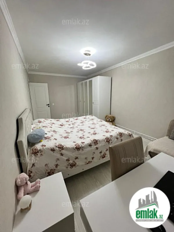 Satılır 3 otaqlı köhnə tikili 70 m²