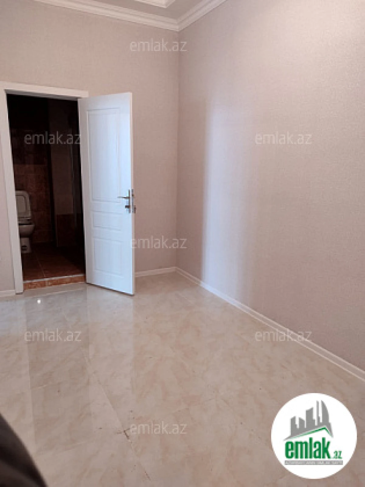 Satılır 2 otaqlı yeni tikili 74 m²