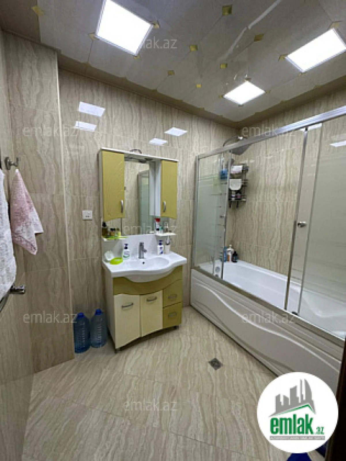 Satılır 2 otaqlı yeni tikili 86 m²