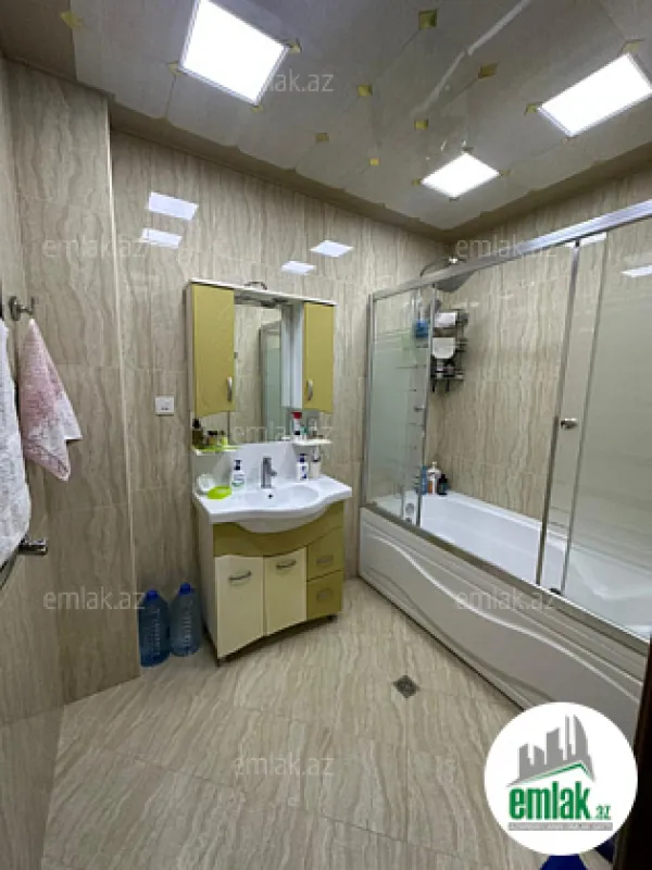 Satılır 2 otaqlı yeni tikili 86 m²