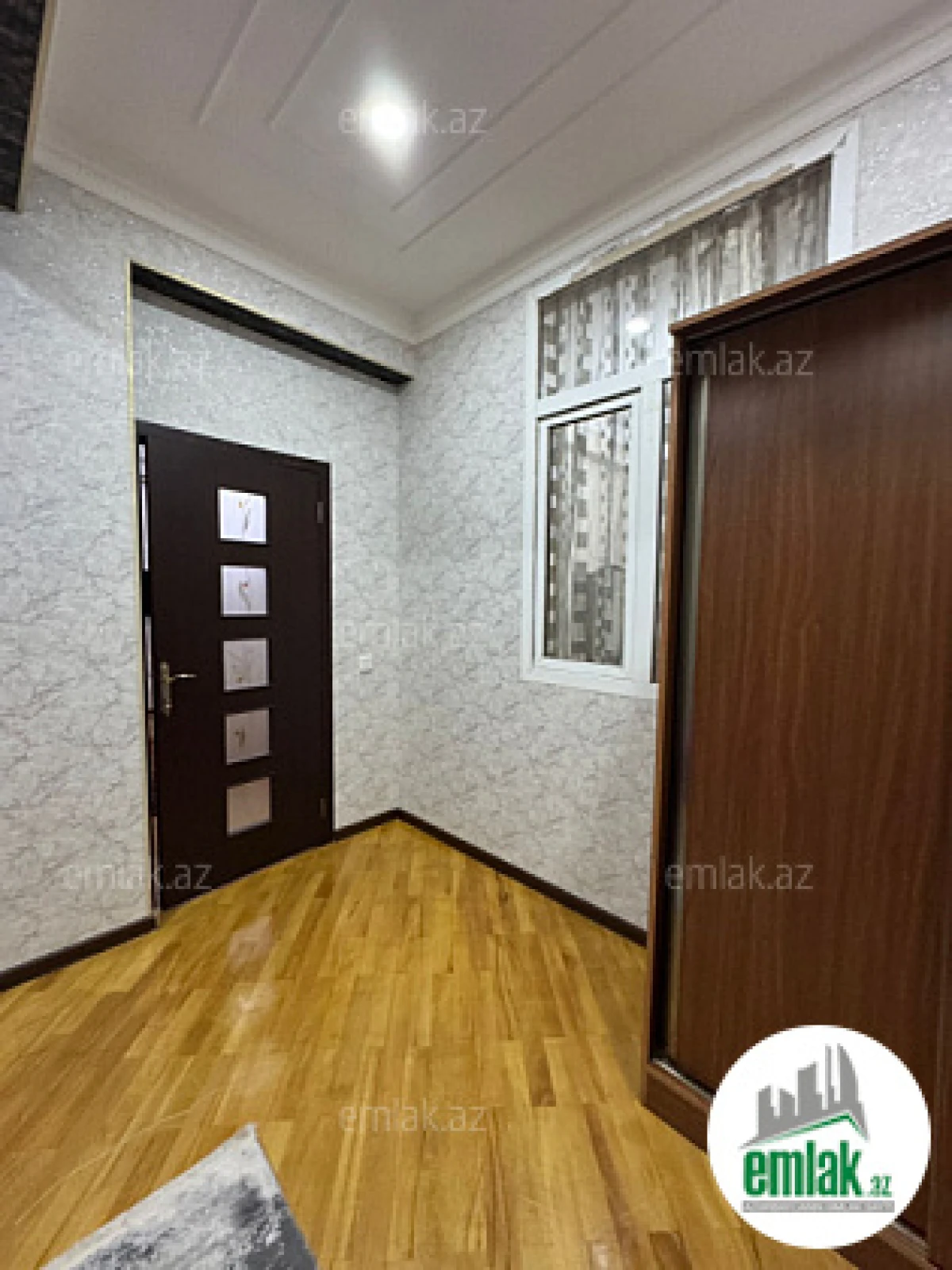 Satılır 3 otaqlı yeni tikili 90 m²