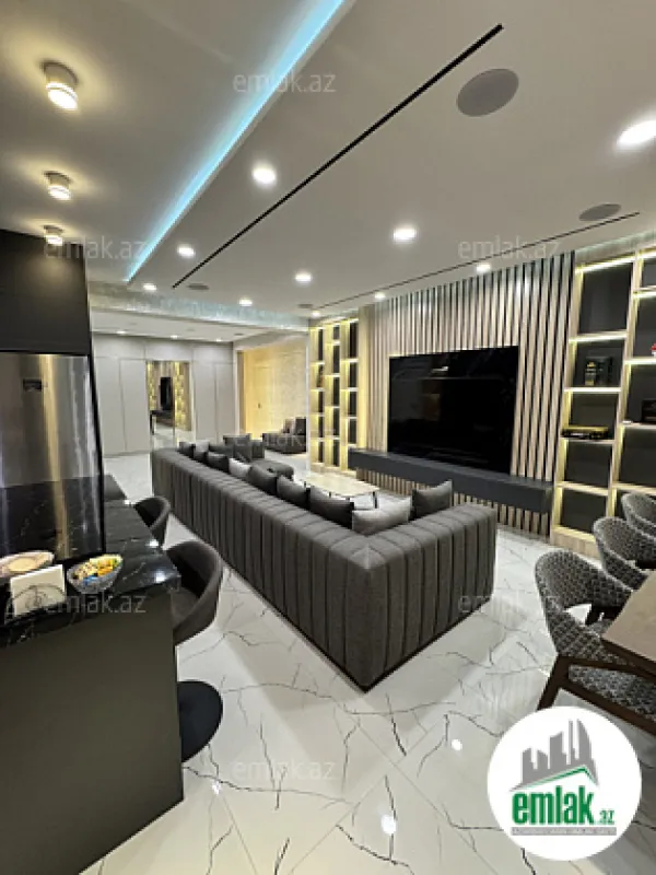 Satılır 3 otaqlı yeni tikili 126 m²