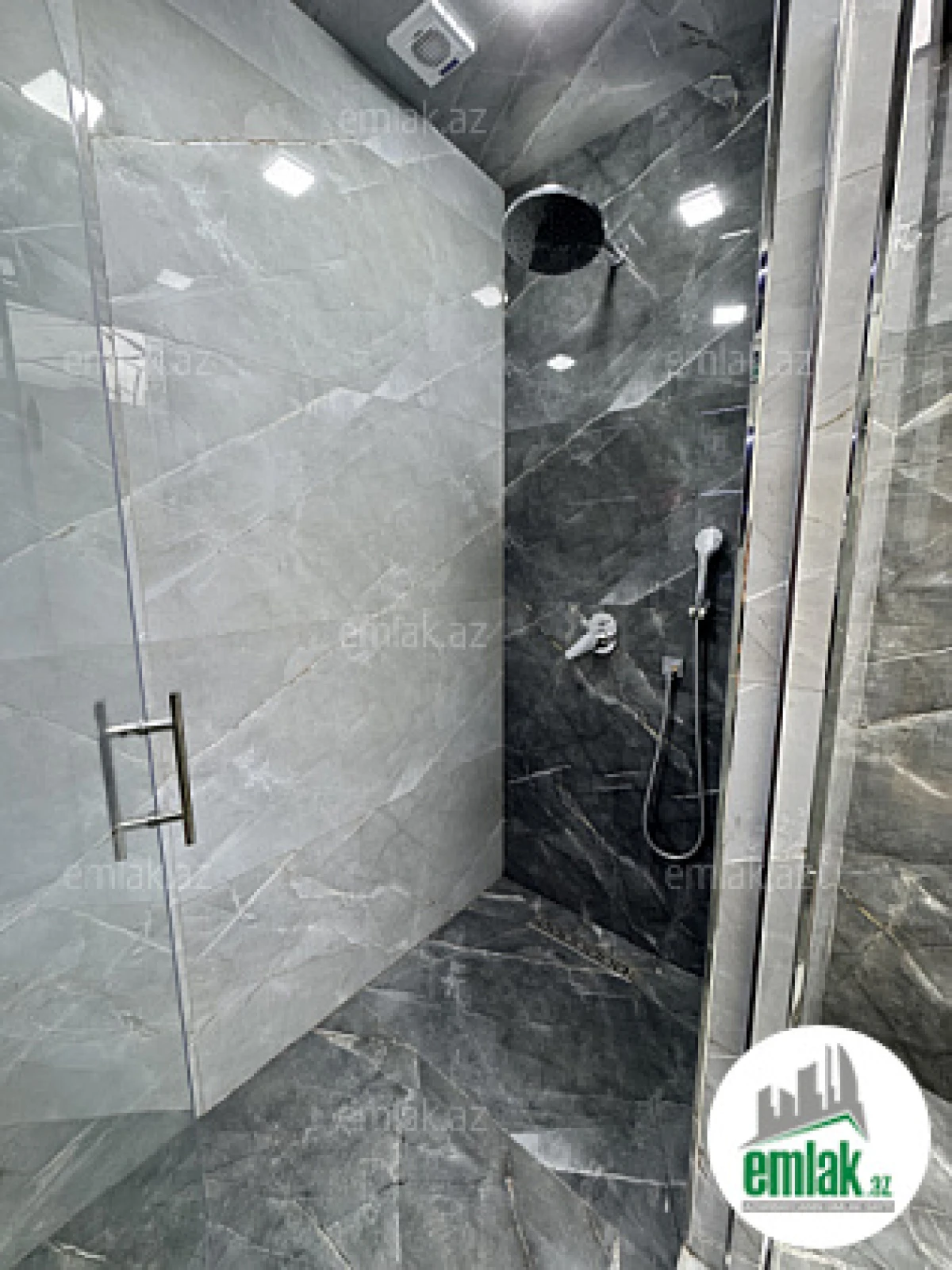 Satılır 3 otaqlı yeni tikili 126 m²