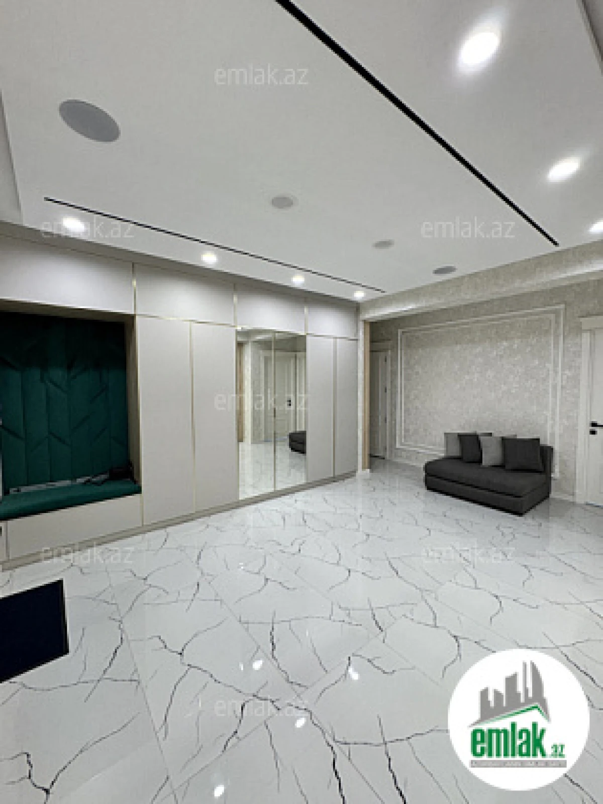 Satılır 3 otaqlı yeni tikili 126 m²