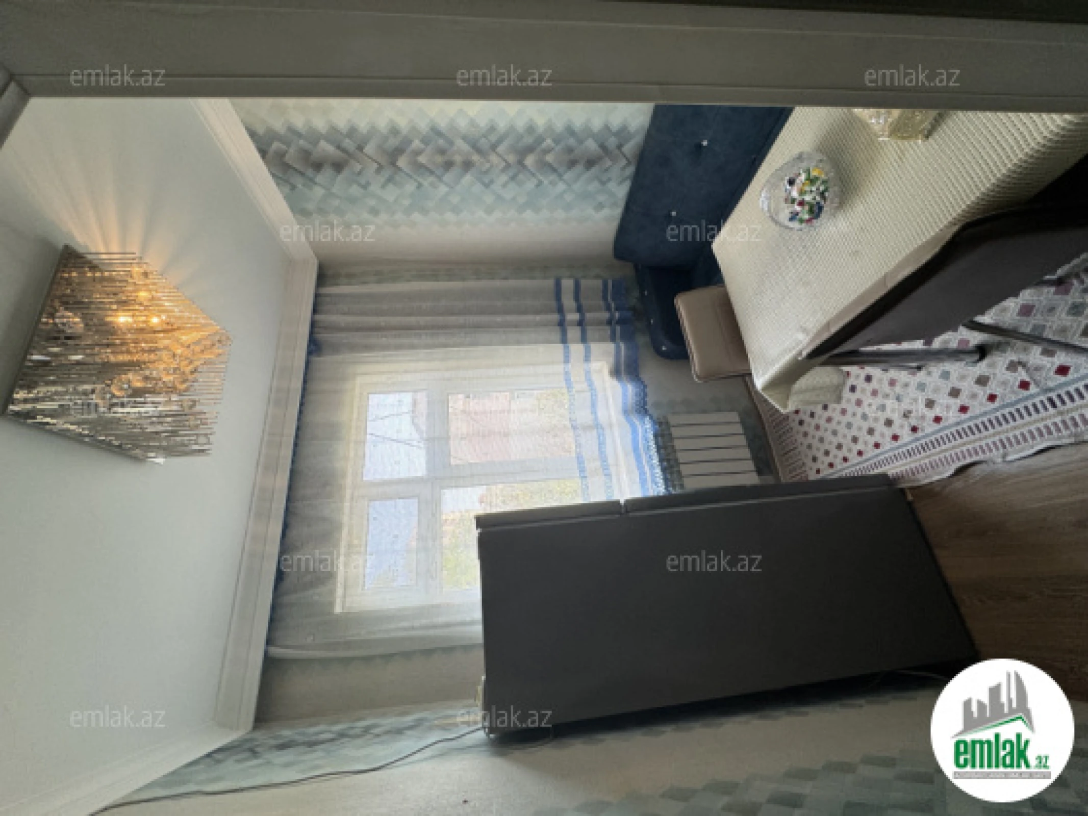 Satılır 1 otaqlı köhnə tikili 35 m²