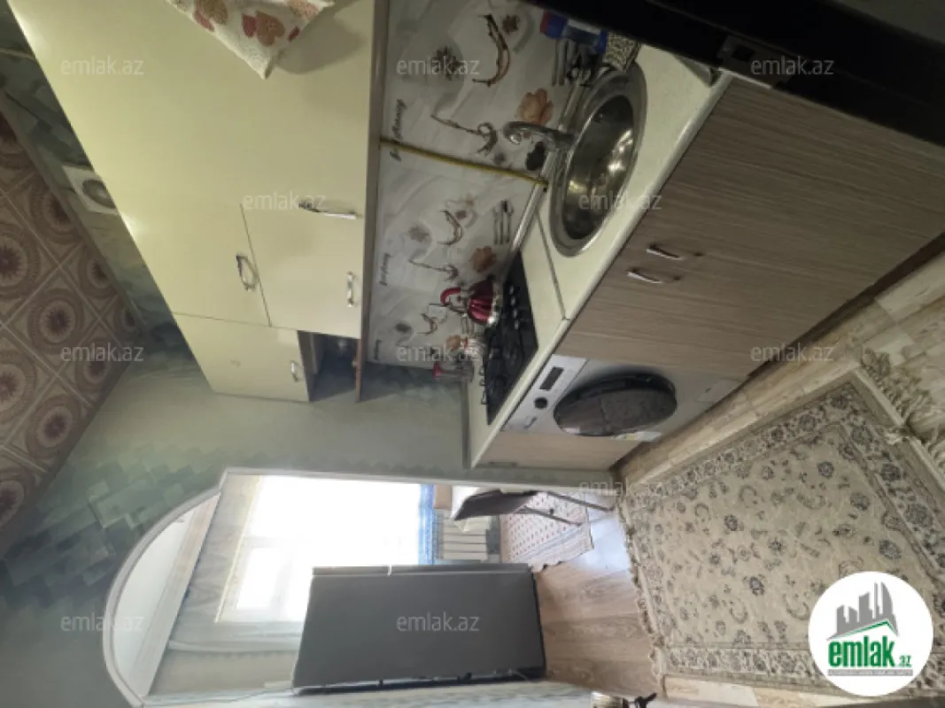 Satılır 1 otaqlı köhnə tikili 35 m²