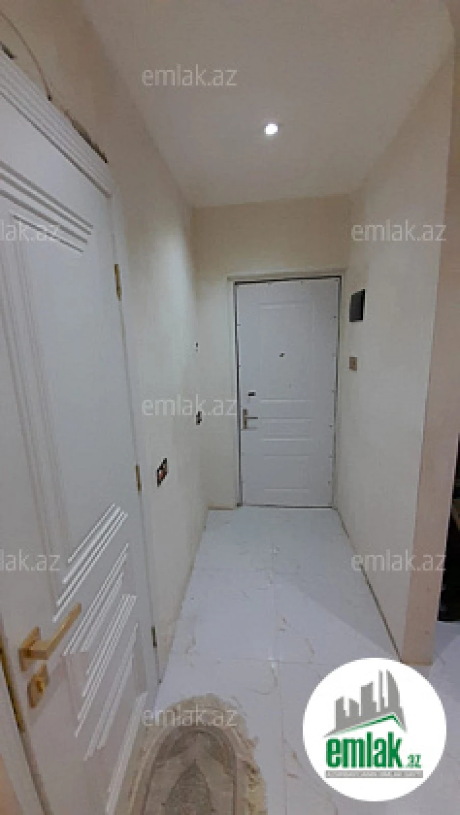 Satılır 4 otaqlı köhnə tikili 90 m²