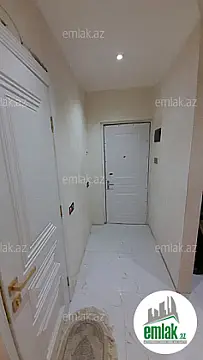 Satılır 4 otaqlı köhnə tikili 90 m²