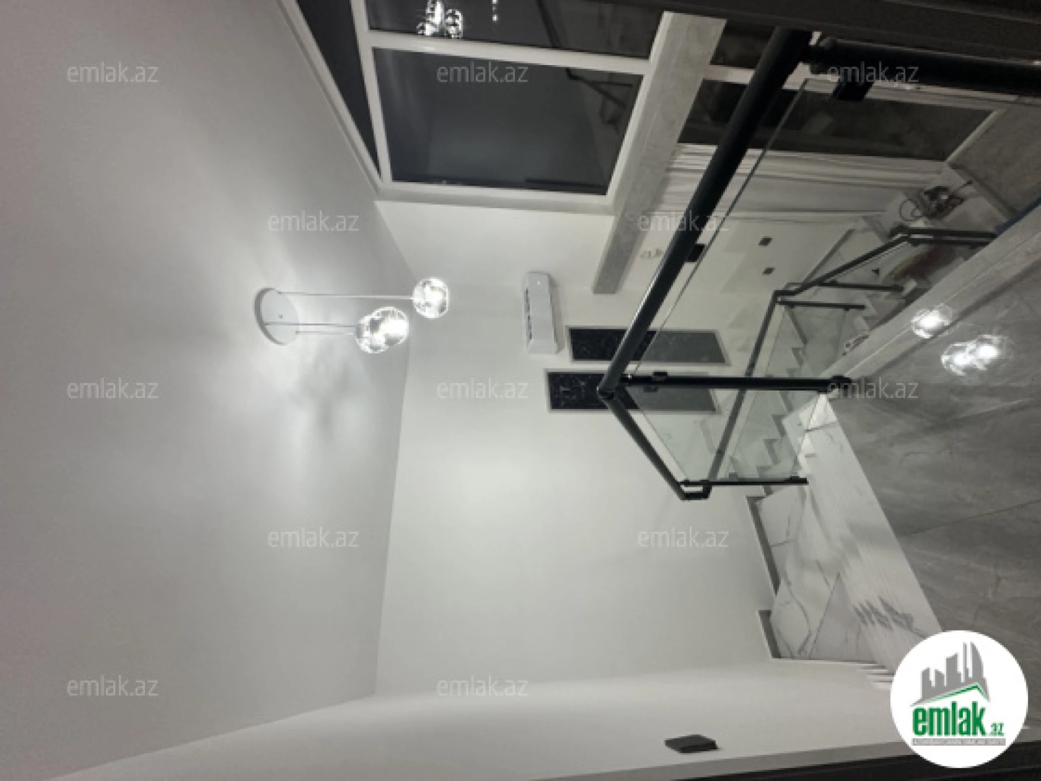 Satılır 5 otaqlı mənzil 90 m²