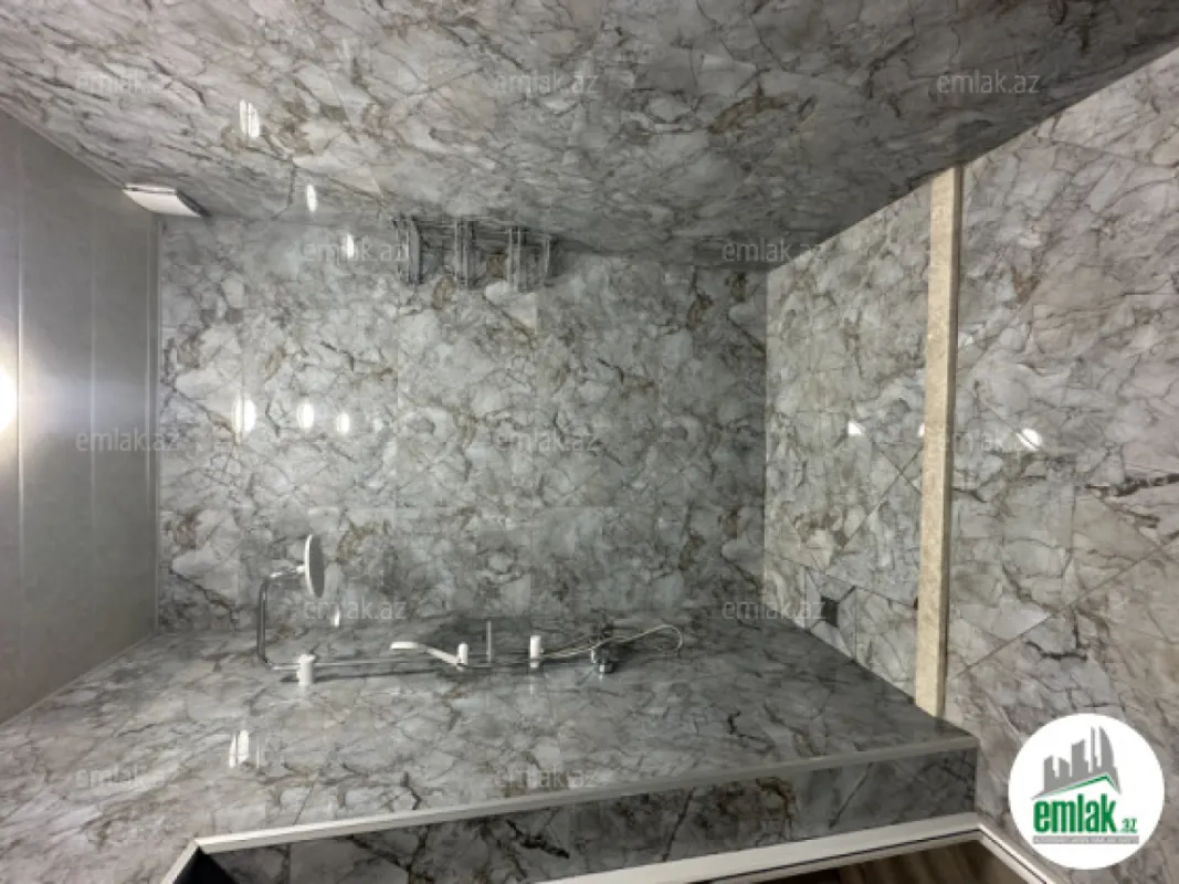 Satılır 5 otaqlı mənzil 90 m²