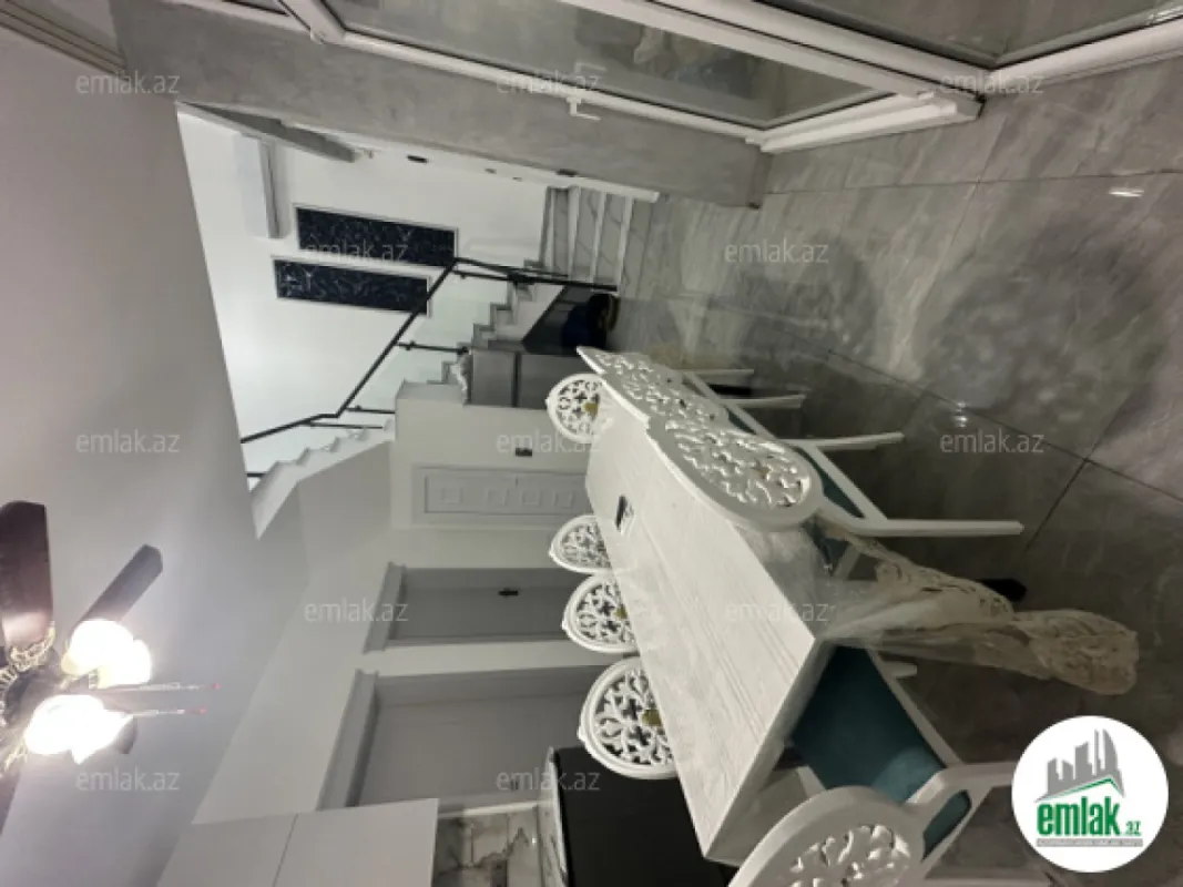 Satılır 5 otaqlı mənzil 90 m²