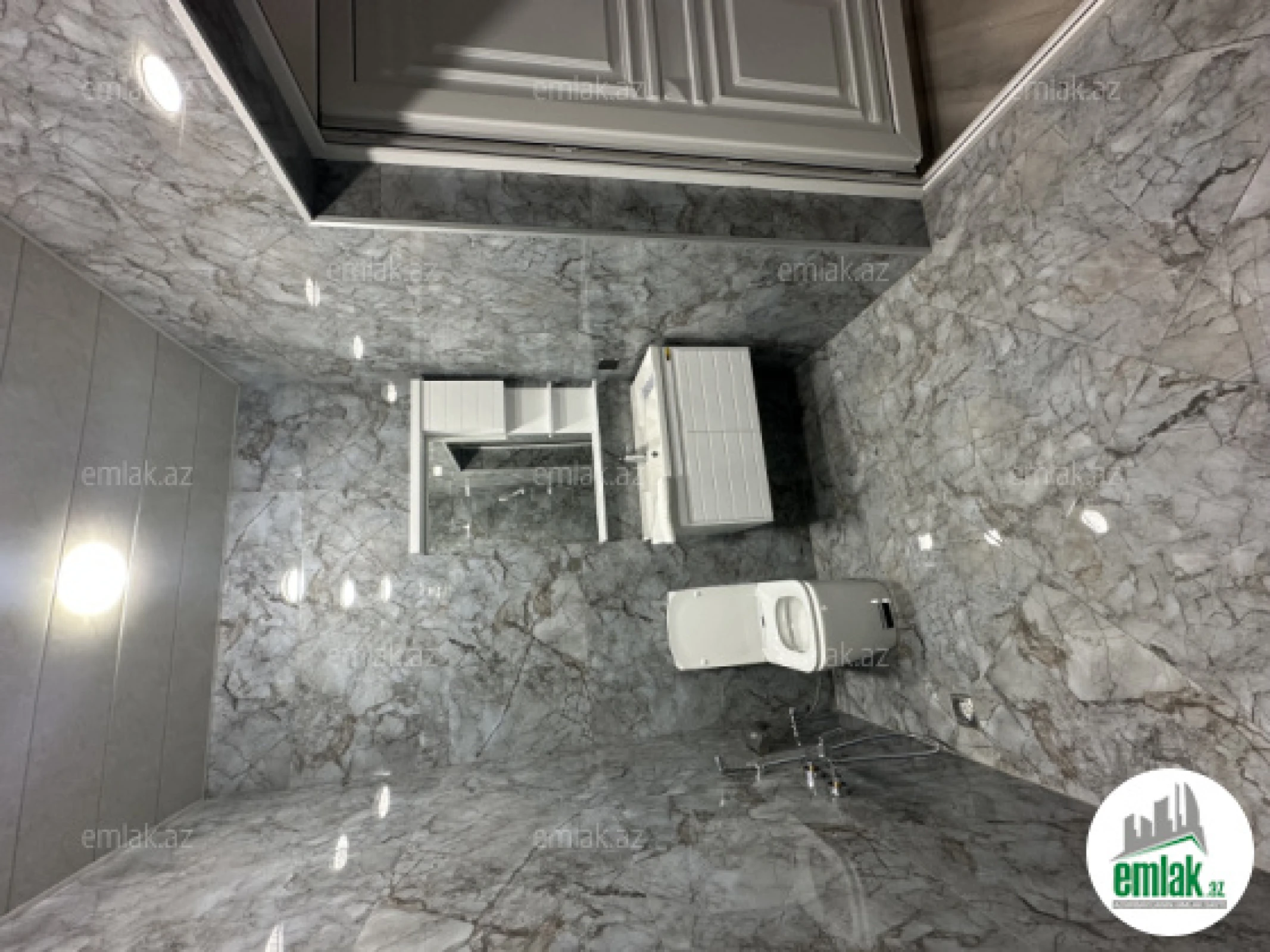 Satılır 5 otaqlı mənzil 90 m²