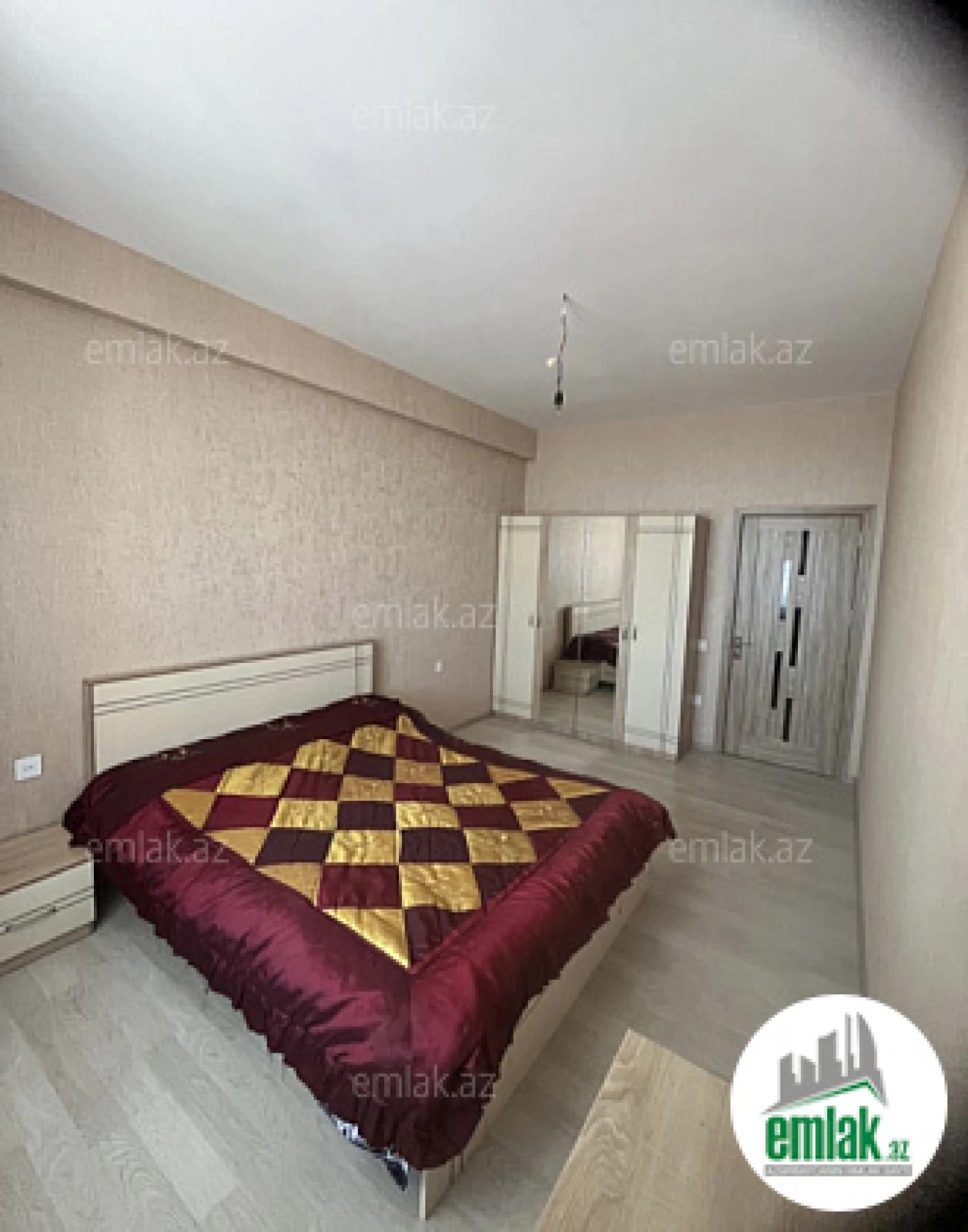 Satılır 2 otaqlı yeni tikili 70 m²