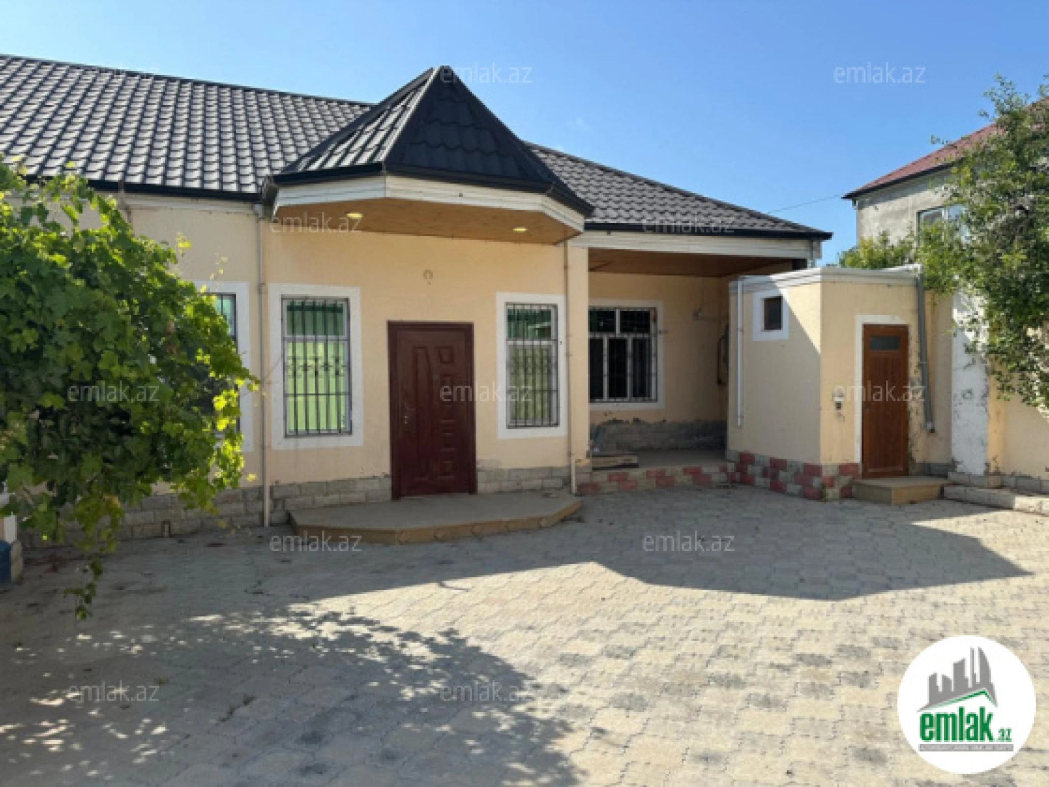 Satılır 4 otaqlı həyət evi 150 m²