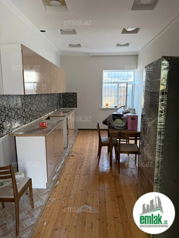 Satılır 4 otaqlı həyət evi 150 m²