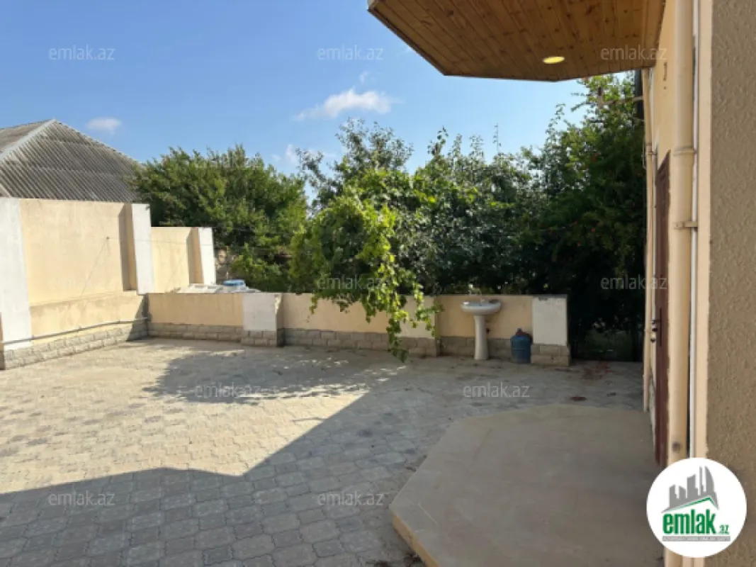 Satılır 4 otaqlı həyət evi 150 m²