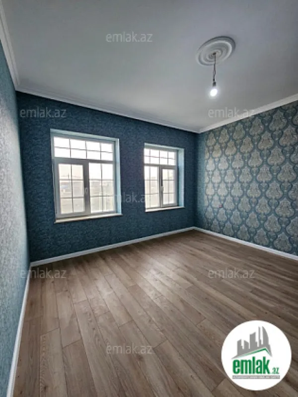 Satılır 4 otaqlı mənzil 220 m²