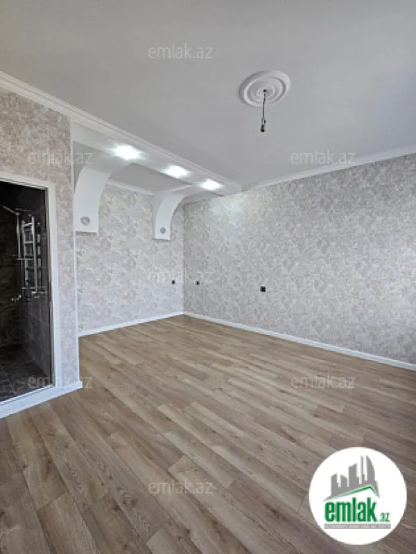 Satılır 4 otaqlı mənzil 220 m²