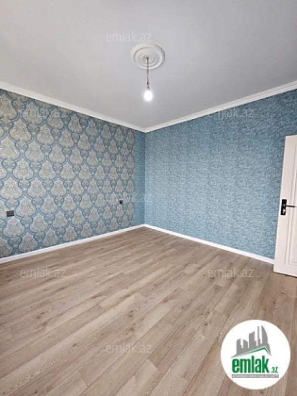 Satılır 4 otaqlı mənzil 220 m²