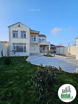 Satılır 4 otaqlı mənzil 220 m²