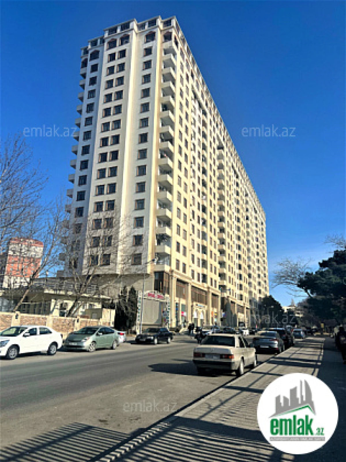 Satılır 3 otaqlı yeni tikili 105 m²