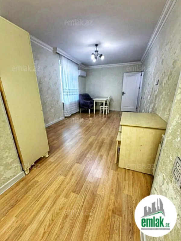 Satılır 2 otaqlı köhnə tikili 40 m²