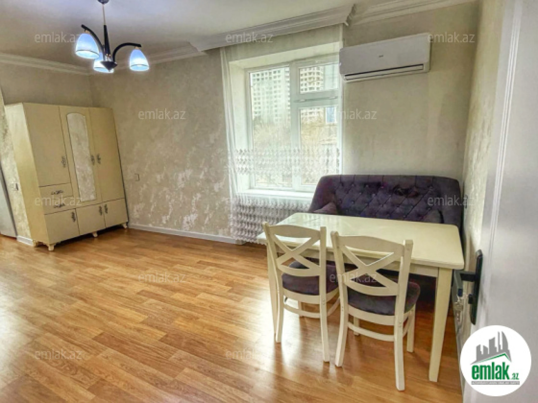 Satılır 2 otaqlı köhnə tikili 40 m²