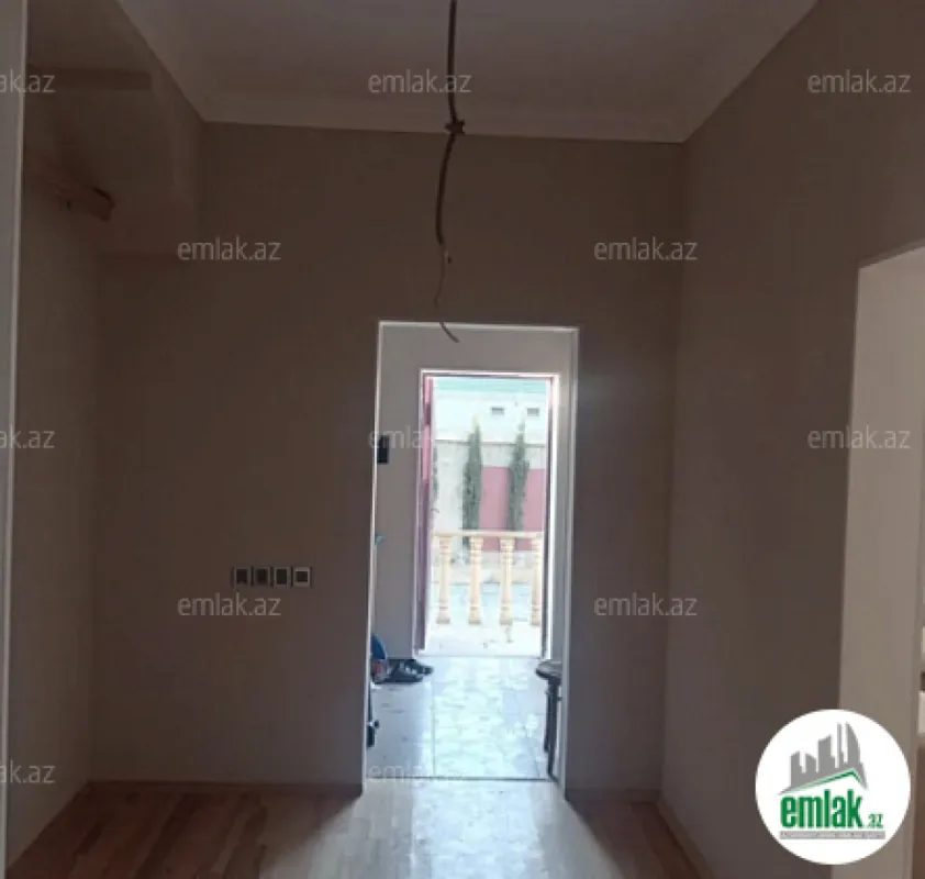 Satılır 6 otaqlı mənzil 6 m²