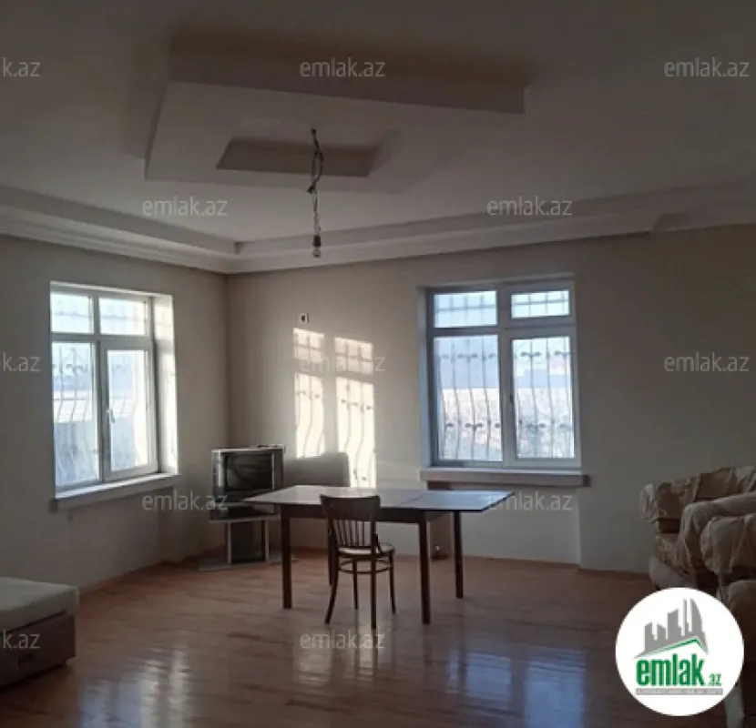 Satılır 6 otaqlı mənzil 6 m²