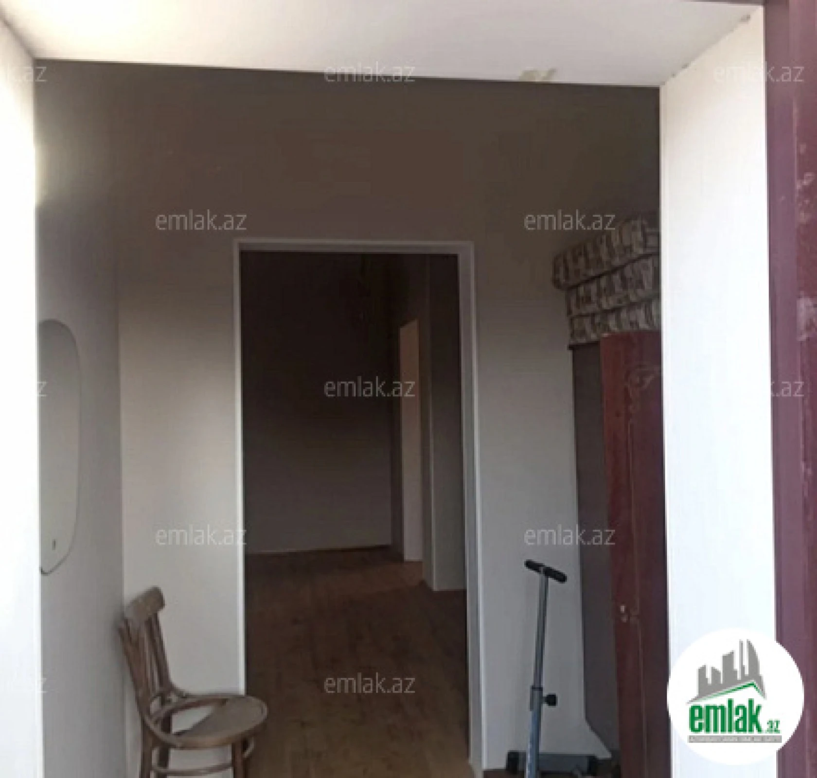 Satılır 6 otaqlı mənzil 6 m²