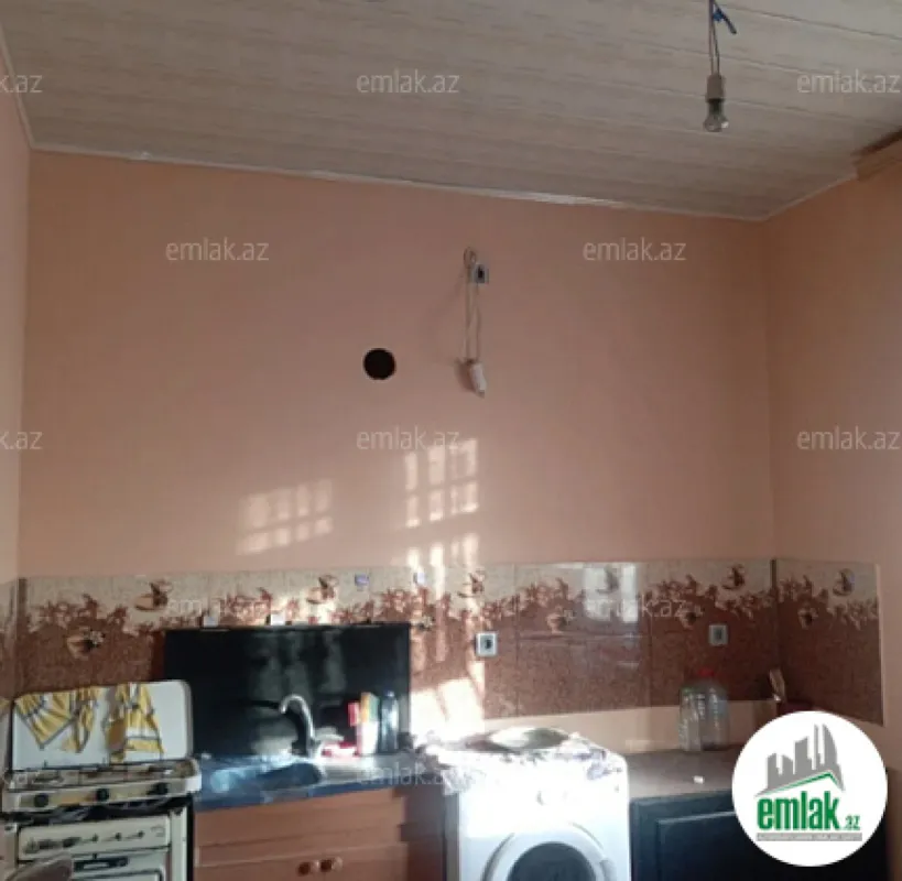 Satılır 6 otaqlı mənzil 6 m²