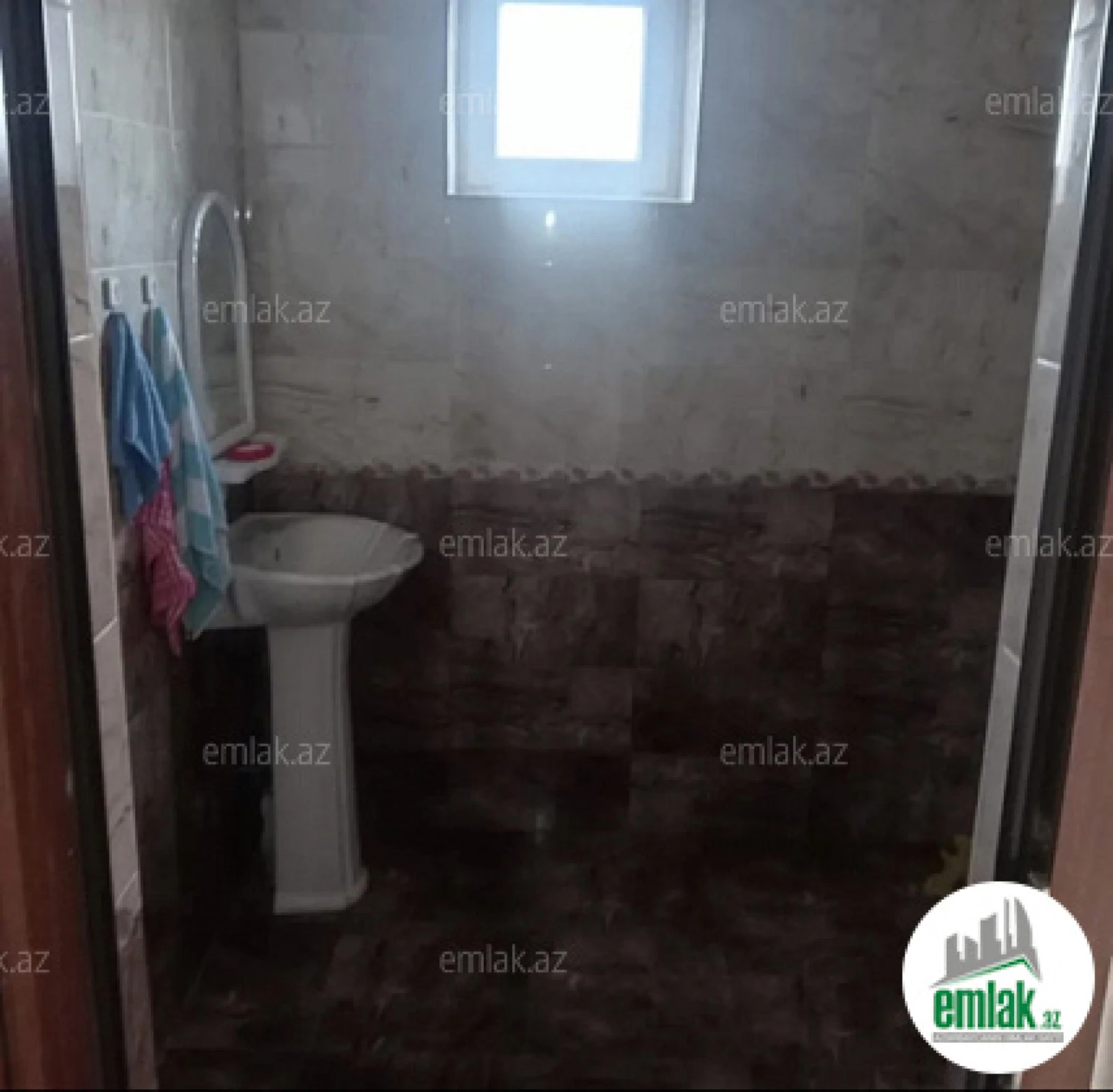 Satılır 6 otaqlı mənzil 6 m²