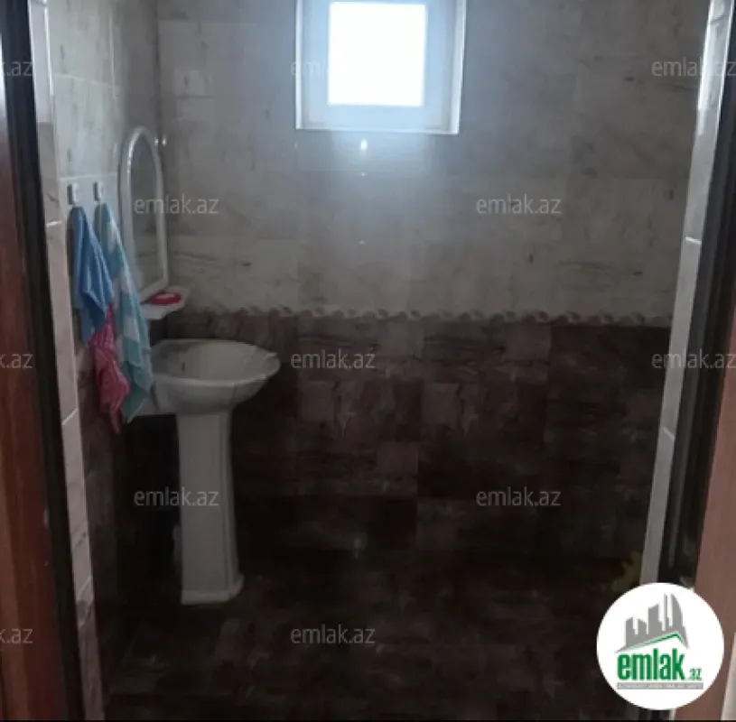 Satılır 6 otaqlı mənzil 6 m²