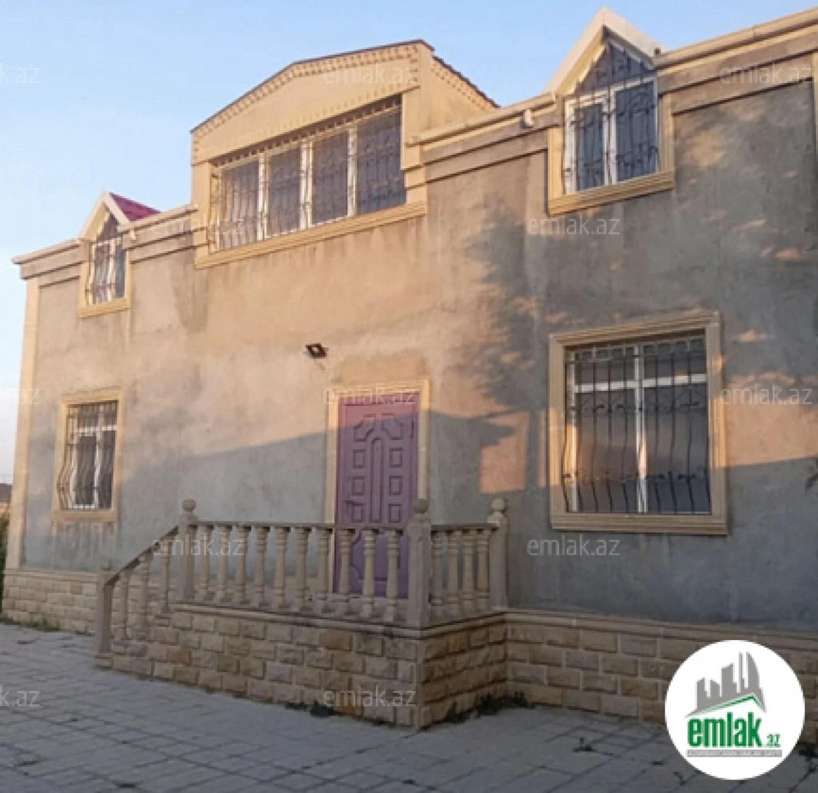 Satılır 6 otaqlı mənzil 6 m²