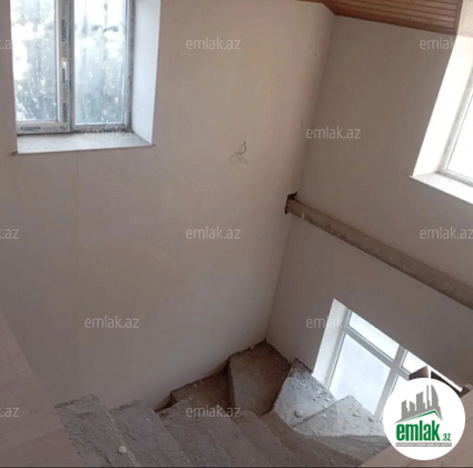 Satılır 6 otaqlı mənzil 6 m²