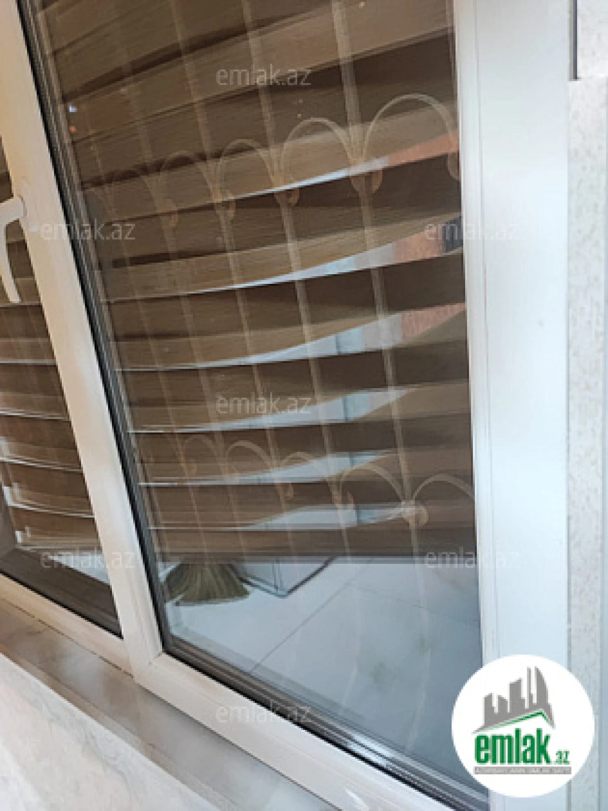 Satılır 2 otaqlı köhnə tikili 45 m²