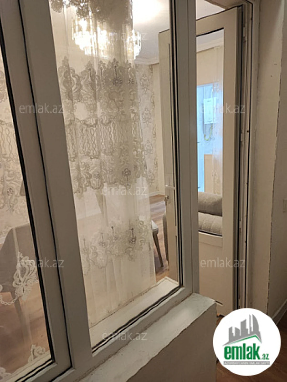 Satılır 2 otaqlı köhnə tikili 45 m²