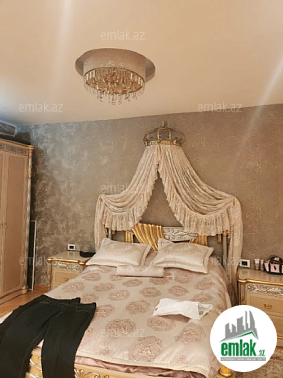 Satılır 5 otaqlı yeni tikili 320 m²