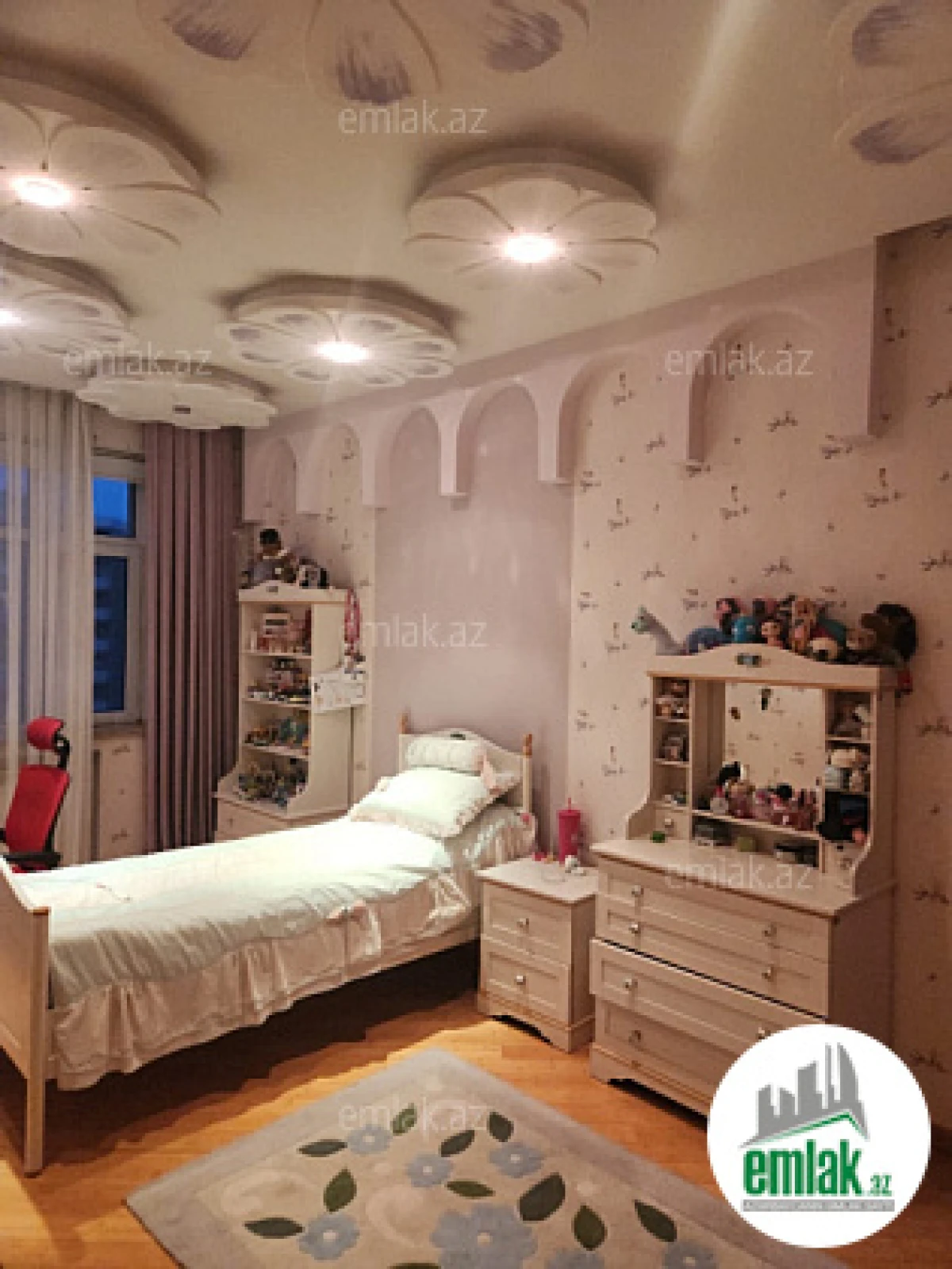 Satılır 5 otaqlı yeni tikili 320 m²