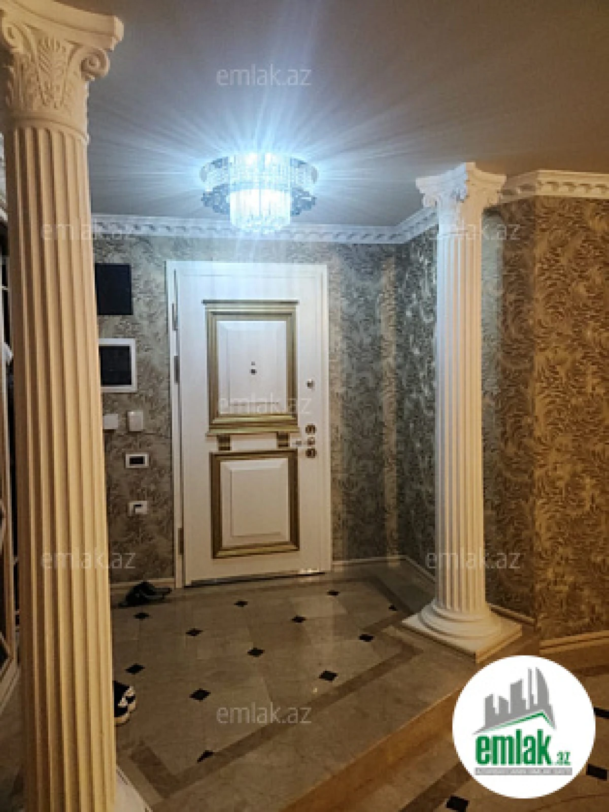 Satılır 5 otaqlı yeni tikili 320 m²