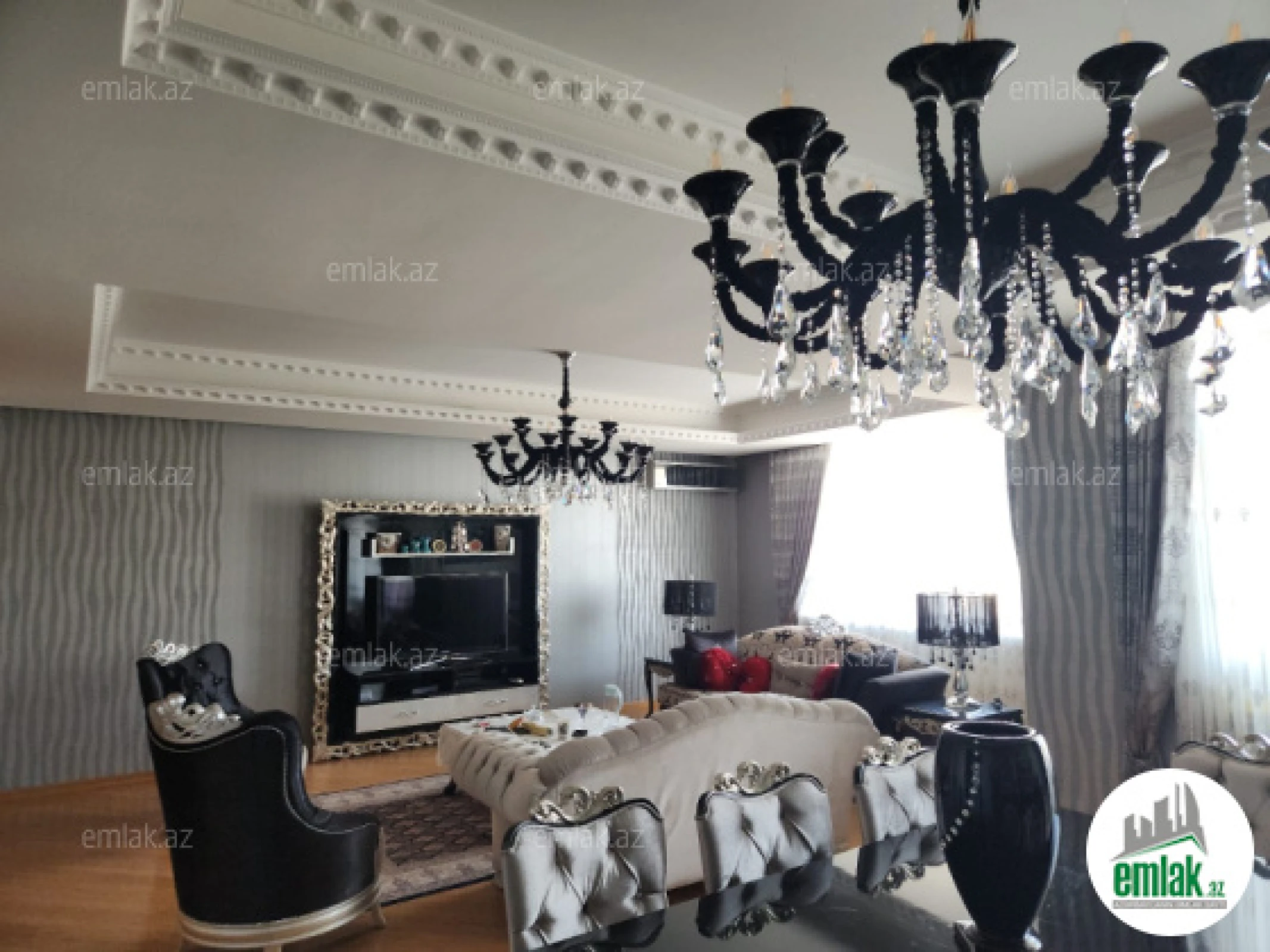 Satılır 5 otaqlı yeni tikili 320 m²