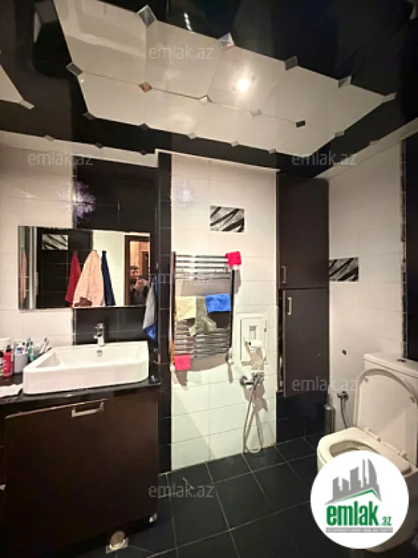 Satılır 3 otaqlı yeni tikili 120 m²