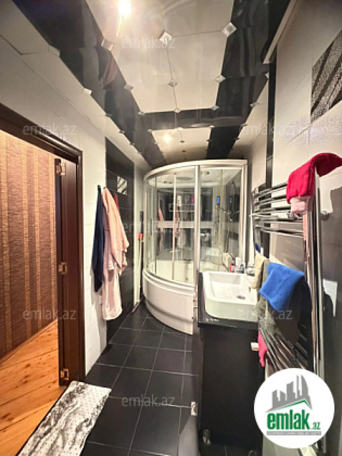 Satılır 3 otaqlı yeni tikili 120 m²