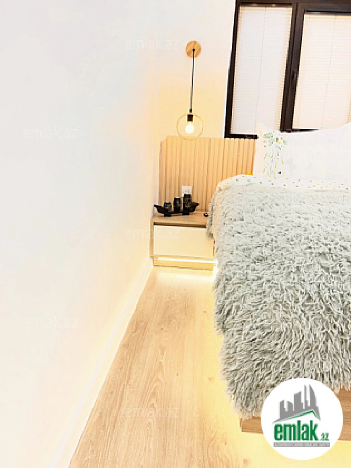 Satılır 2 otaqlı yeni tikili 72.8 m²