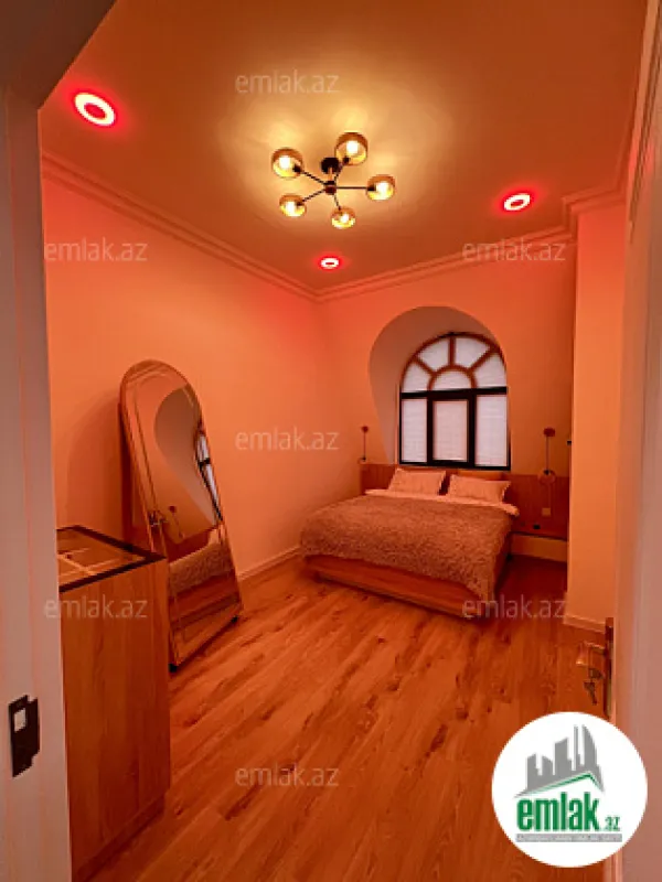 Satılır 2 otaqlı yeni tikili 72.8 m²