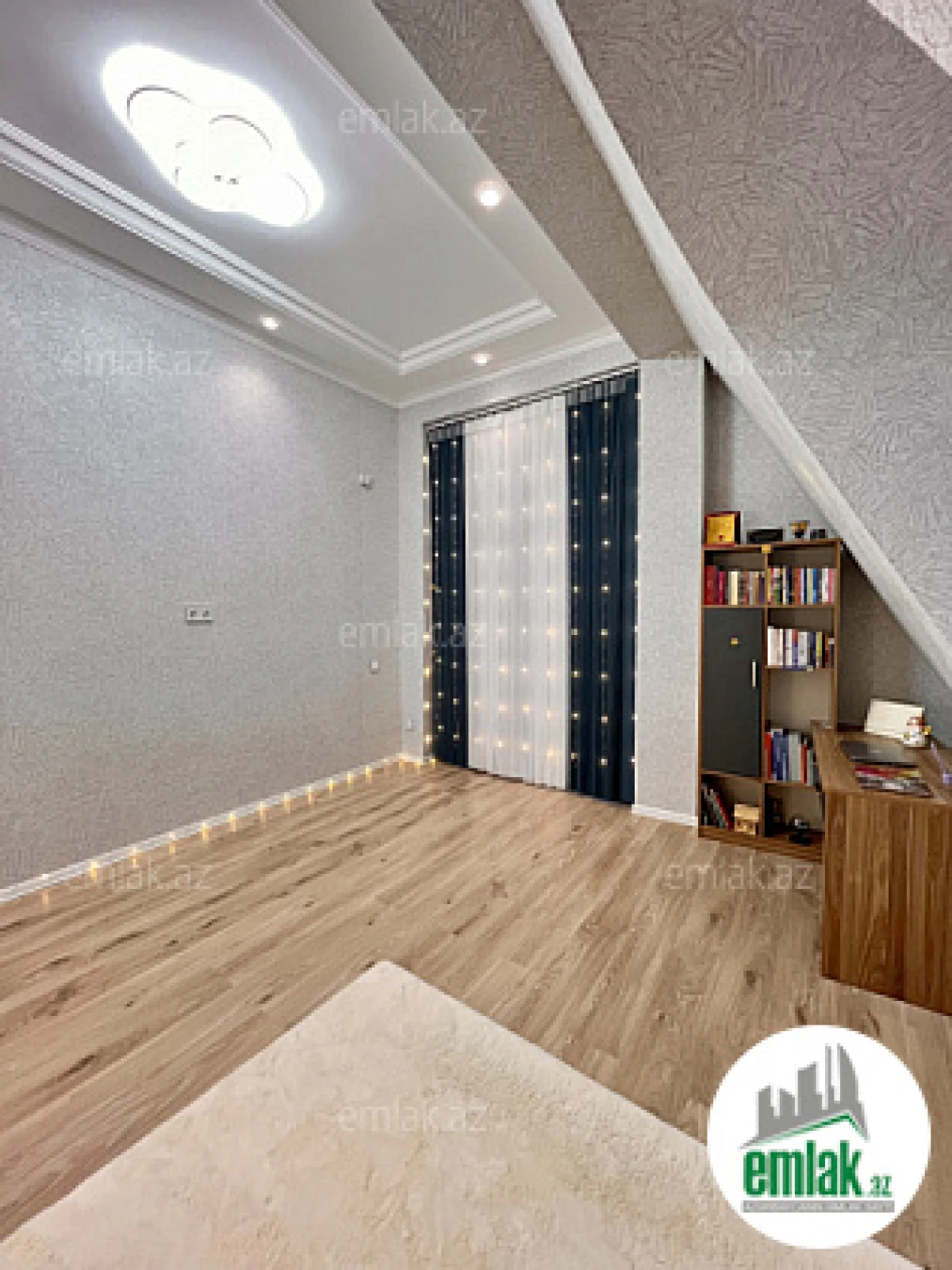 Satılır 2 otaqlı yeni tikili 72.8 m²