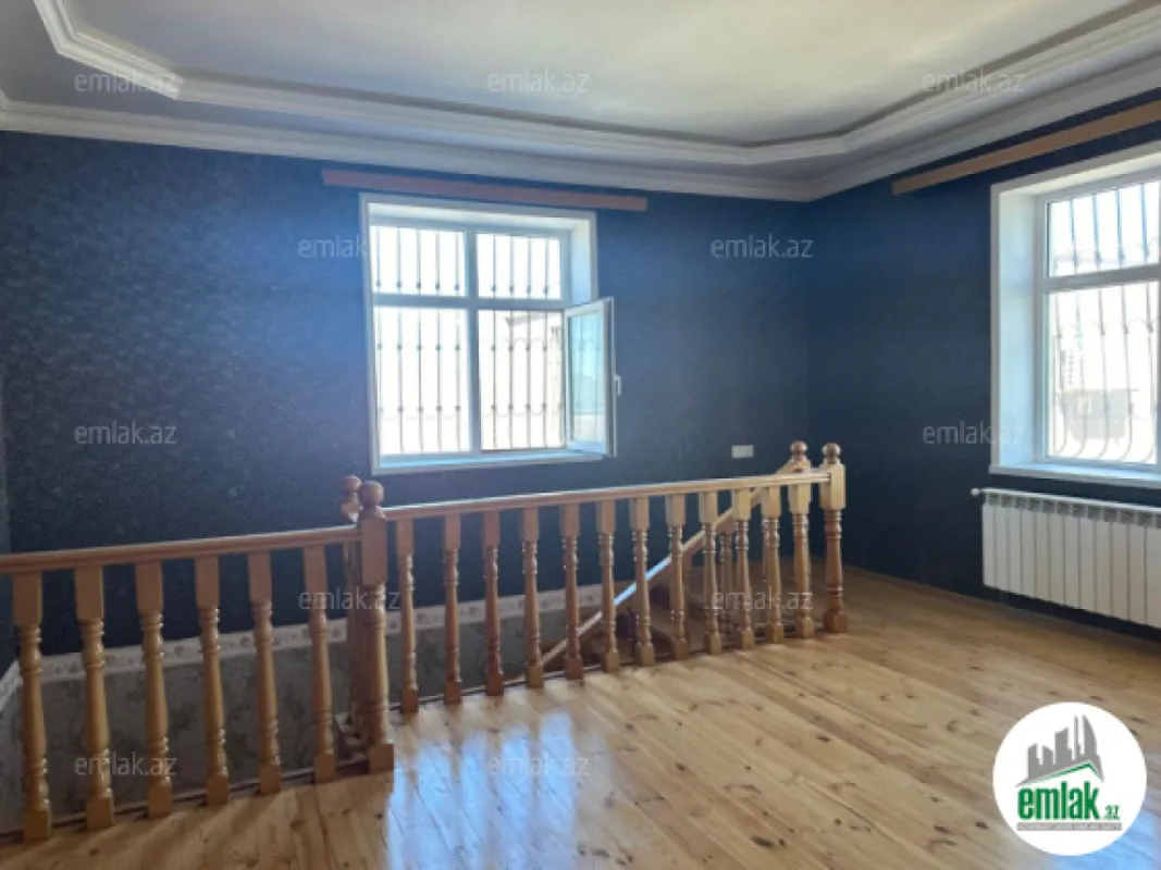 Satılır 6 otaqlı mənzil 180 m²
